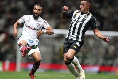 Fluminense reage, mas leva gol nos acréscimos e perde para o Atlético-MG