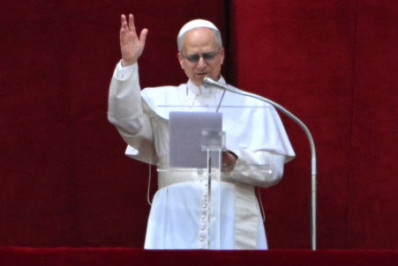 Papa Leão XIV pede 'guerra nunca mais' em primeira missa dominical