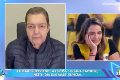 No 'Domingo Legal', Faustão faz homenagem para a mulher