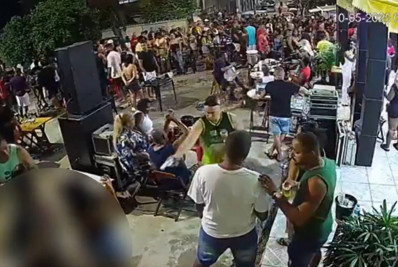 Vídeo mostra momento de assassinato de homem na frente de bar em Nova Iguaçu
