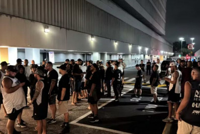 Retorno do Vasco ao Rio tem protesto com confusão no Galeão