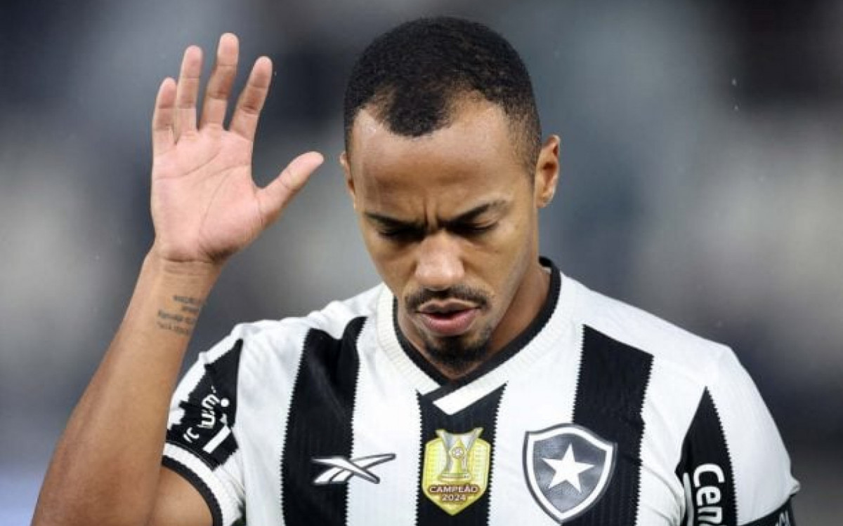 Marlon Freitas analisa goleada do Botafogo pelo Brasileir&atilde;o: ‘Busca por melhor vers&atilde;o’