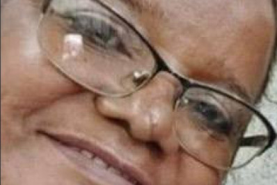 MT: Mulher se desequilibra ao tentar tirar foto, cai e morre após ser atropelada por trator