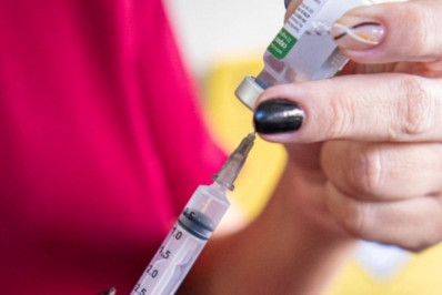 EUA restringem vacinação contra Covid-19 a idosos e grupos de risco