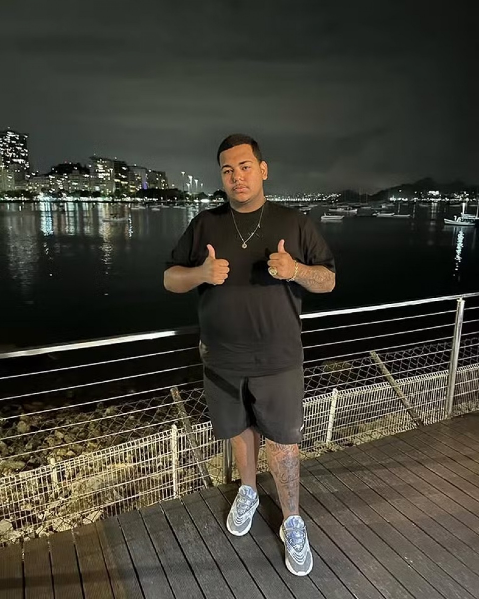 O homem que atirou em Sergio teria efetuado disparos durante uma discussão com uma mulher