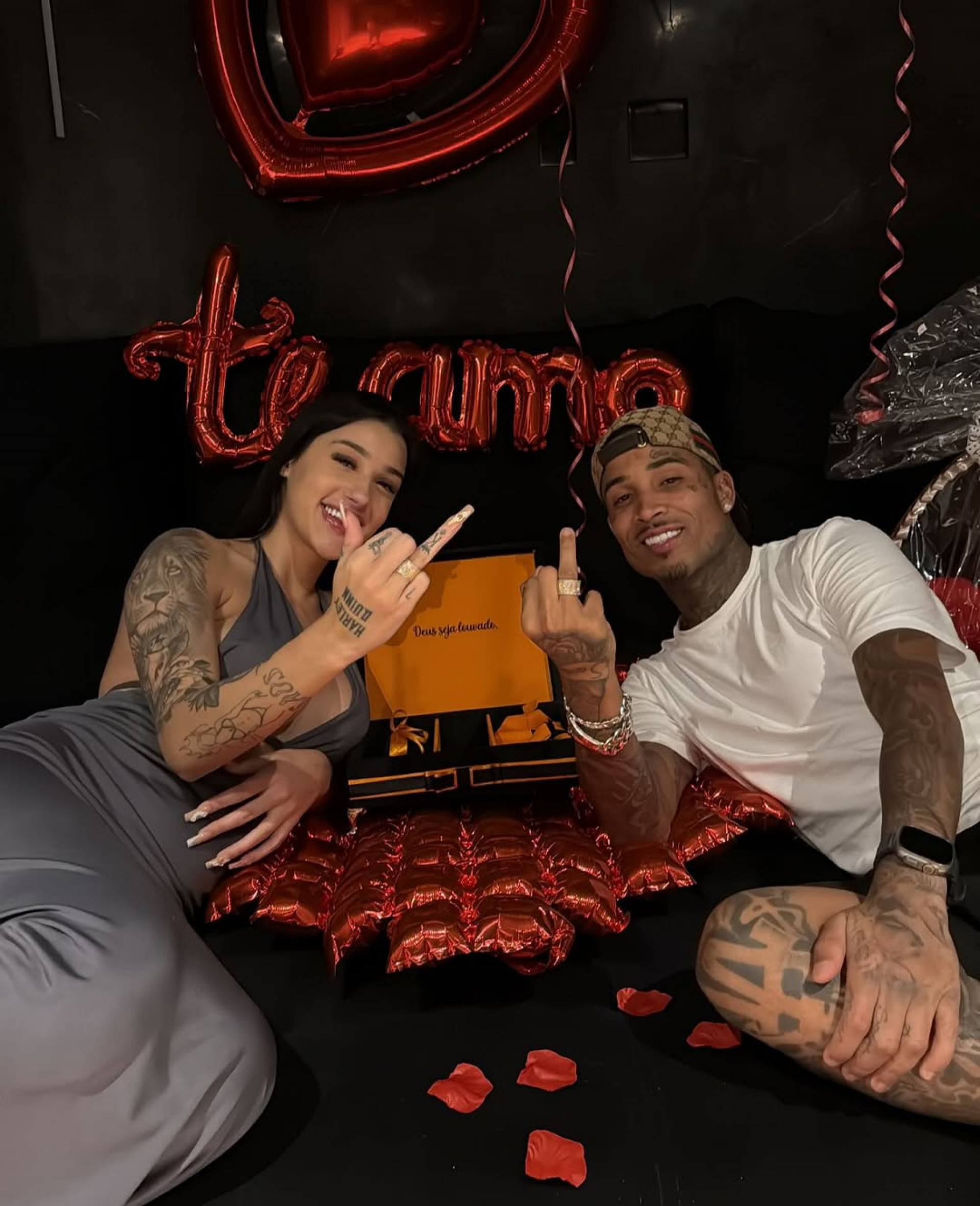 Bia Miranda e Gato Preto oficializam namoro após nascimento da filha e 1 ano de idas e vindas
- Reprodução / Instagram