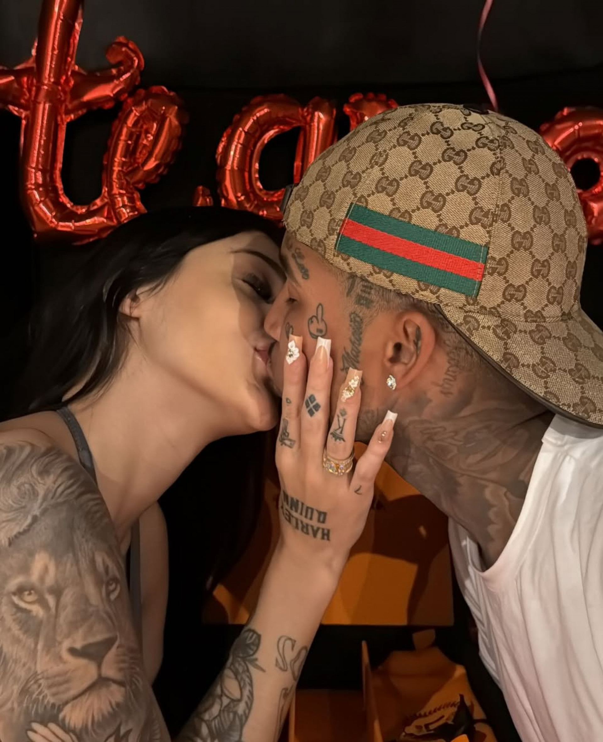 Bia Miranda e Gato Preto oficializam namoro após nascimento da filha e 1 ano de idas e vindas
 - Reprodução / Instagram 