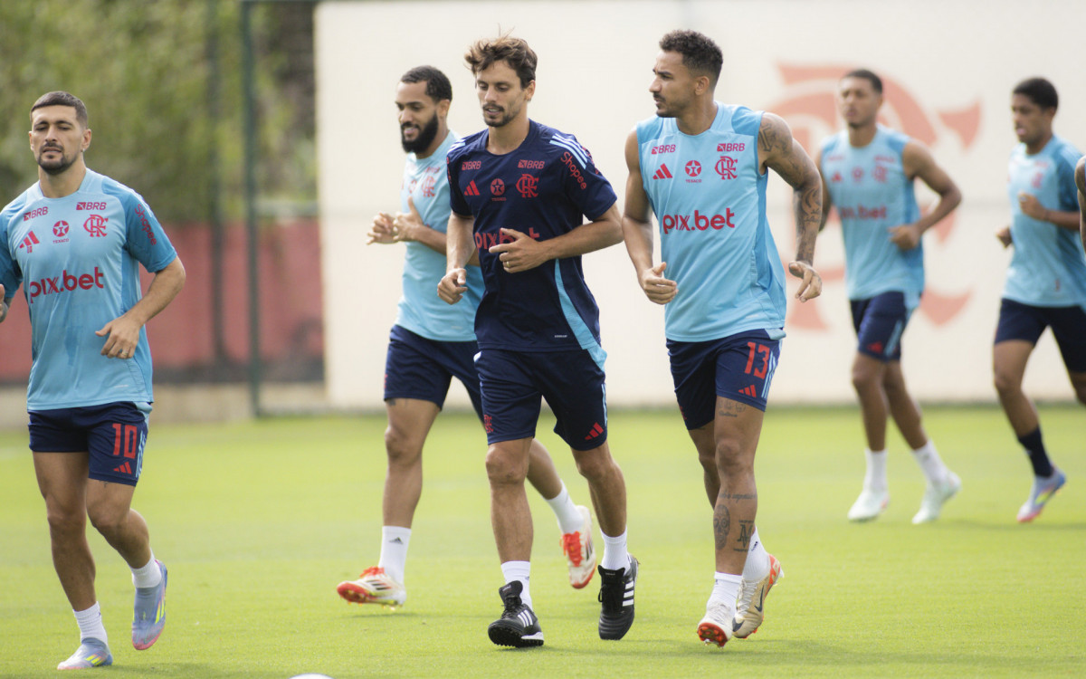 Rodrigo Caio já trabalha como auxiliar técnico do Flamengo