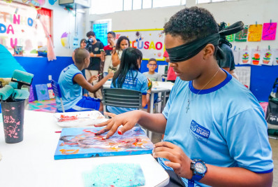Alunos de Meriti praticam atividades artísticas com foco na inclusão e na empatia
