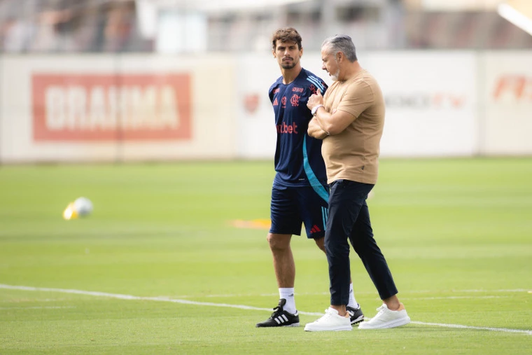 Rodrigo Caio volta ao Flamengo para ser auxiliar de Filipe Luís