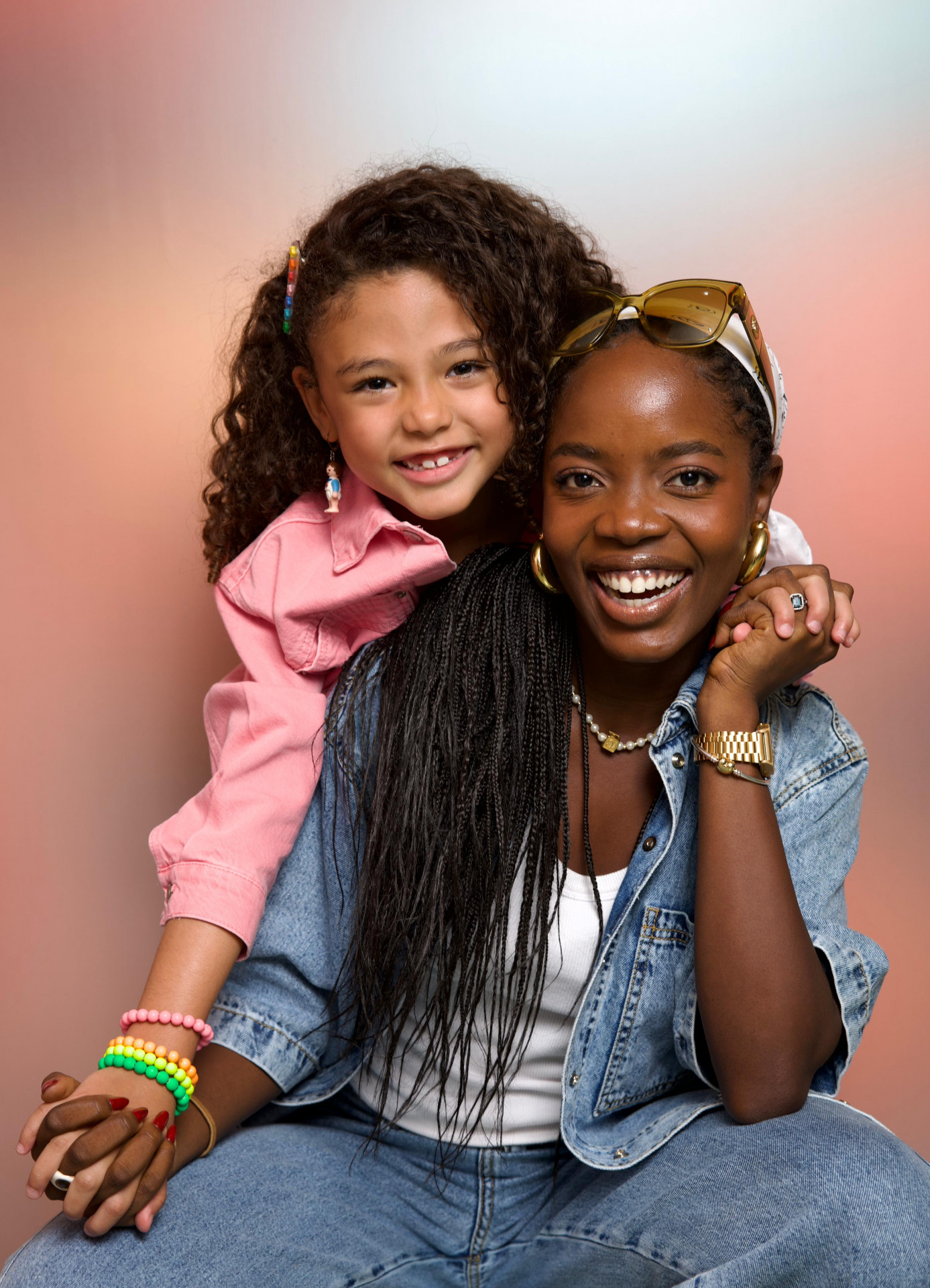 Clara Moneke e Elis Cabral  - Manoella Mello / TV Globo