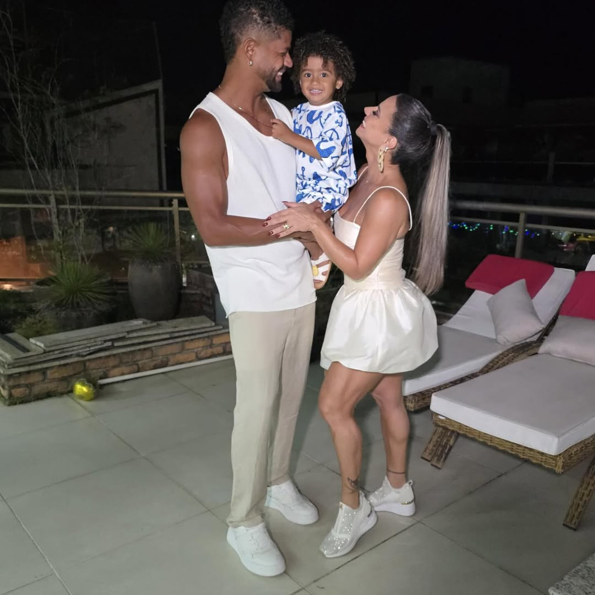 Guilherme Militão e Viviane Araújo são pais de Joaquim, de 2 anos  - Reprodução/Instagram