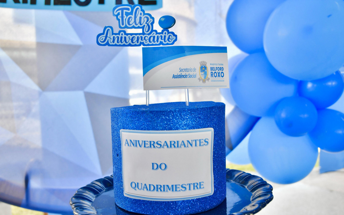 Os aniversariantes de janeiro a abril também foram homenageados e ganharam bolo de comemoração