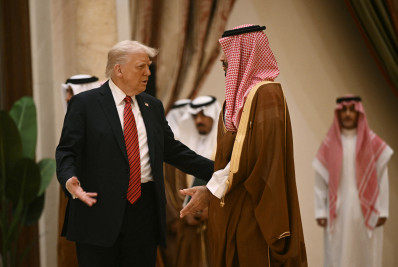 Trump se reúne com presidente sírio e pede normalização das relações com Israel