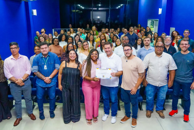 Prefeitura de Meriti dá posse a novos profissionais da Educação