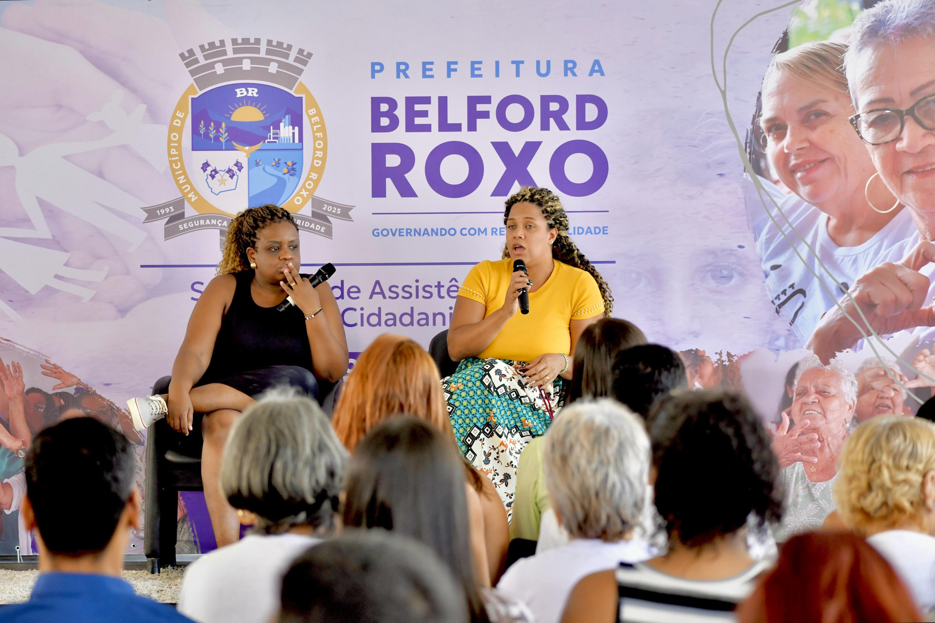 As palestrantes abordaram o tema: "Olhar do Servi&ccedil;o Social" na atua&ccedil;&atilde;o integrada da equipe multidisciplinar no aprimoramento das a&ccedil;&otilde;es no SUAS - Jeovani Campos / PMBR