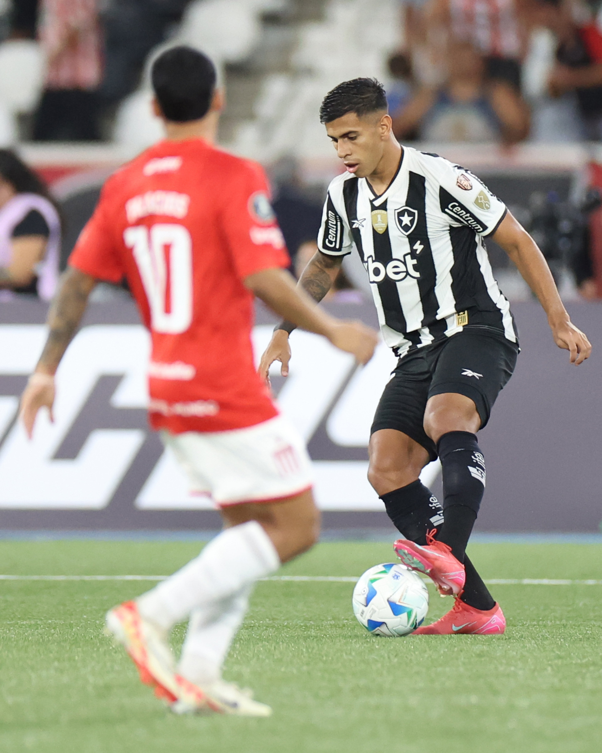 David Ricardo. Botafogo x Estudiantes pela Conmebol Libertadores no Estadio Nilton Santos. 14 de Maio de 2025, Rio de Janeiro, RJ, Brasil. Foto: Vitor Silva/Botafogo. Imagem protegida pela Lei do Direito Autoral Nº 9.610, DE 19 DE FEVEREIRO DE 1998. Sendo proibido qualquer uso comercial, remunerado e manipulacao/alteracao da obra. - Vitor Silva/Botafogo
