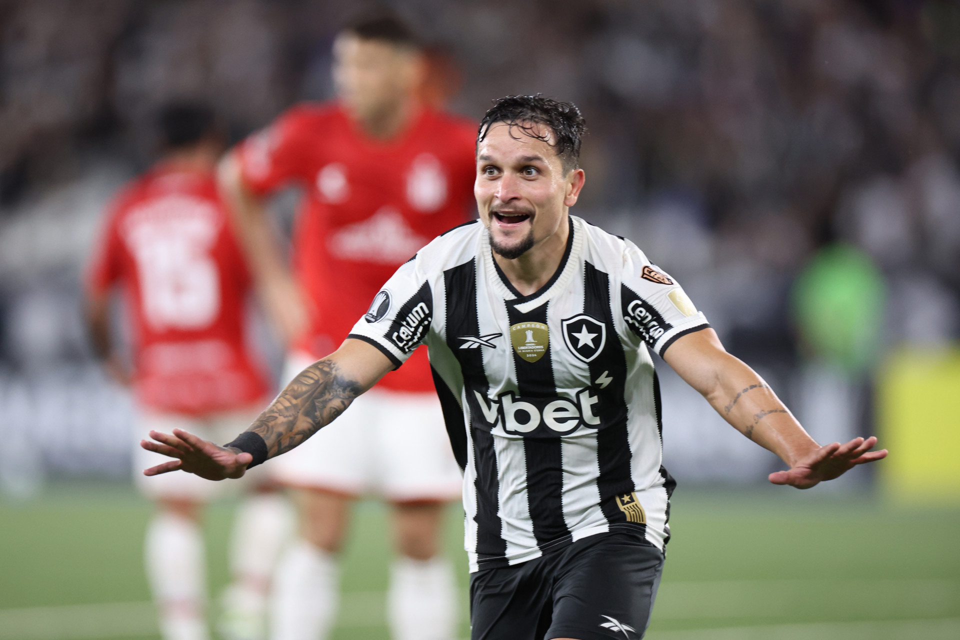 Artur foi o herói da vitória do Botafogo sobre o Estudiantes - Vitor Silva/Botafogo