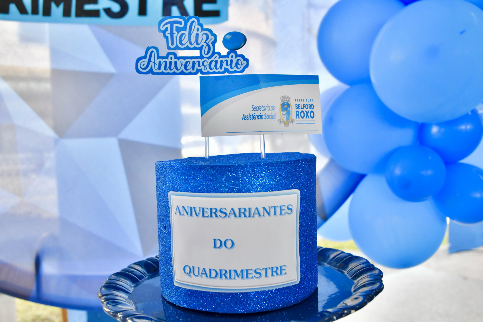 Os aniversariantes de janeiro a abril tamb&eacute;m foram homenageados e ganharam bolo de comemora&ccedil;&atilde;o - Jeovani Campos / PMBR