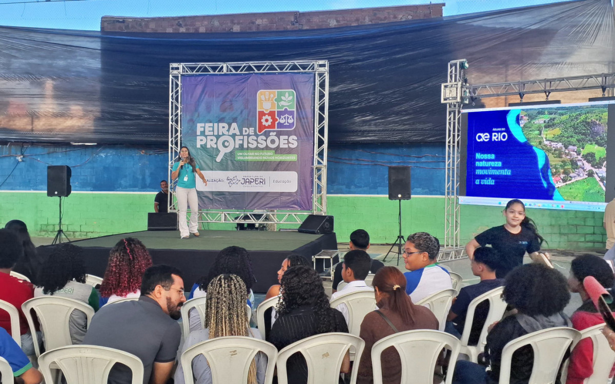 A programação foi aberta com a palestra \