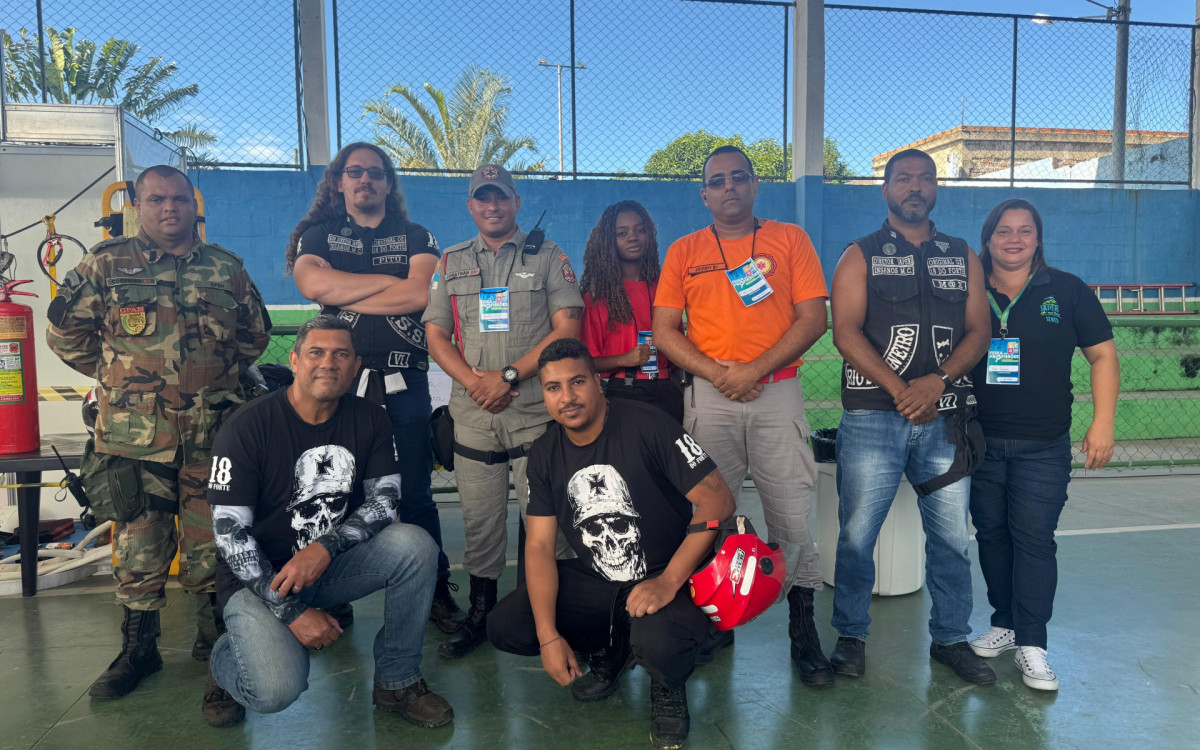 Além da Escola Etiene, também participaram as escolas João XXIII, Governador Leonel de Moura Brizola, Santos Dumont, Professora Célia Sobreira, Tania Mara Silva Carnaval Basílio e Bernardino de Melo