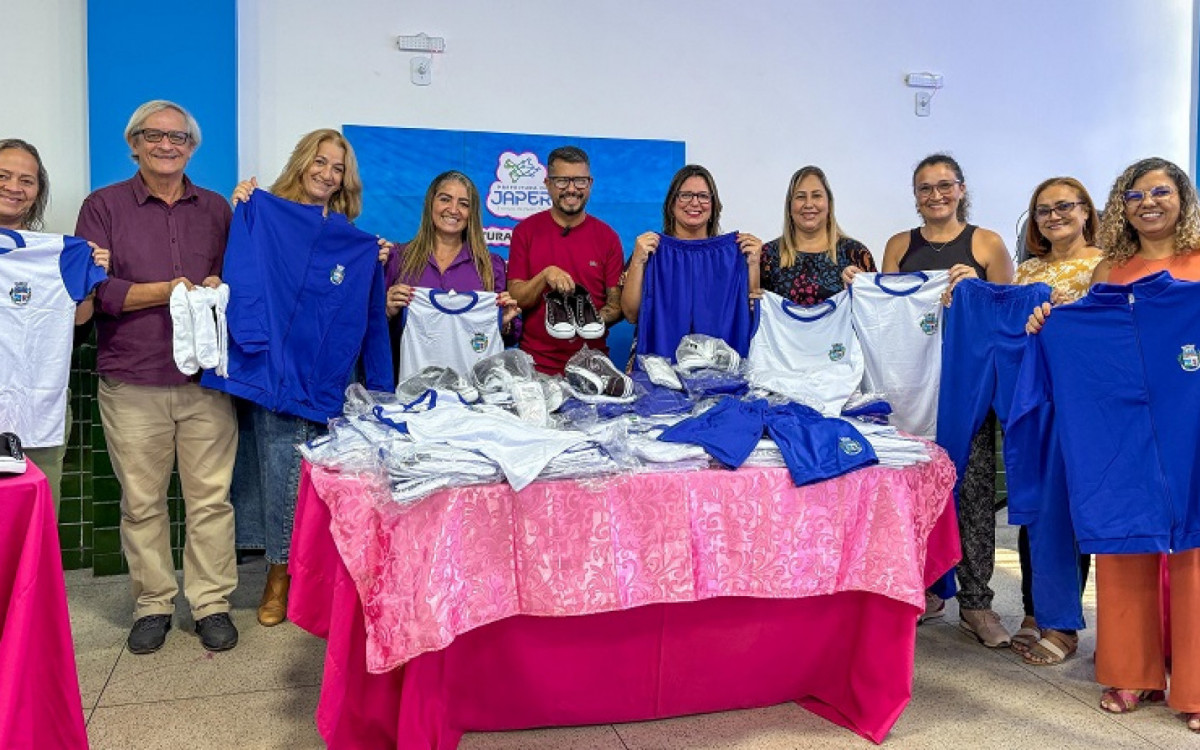 As gestoras da Escola Municipal João XXIII, Cristiana do Carmo Cunha e Sheila Márcia Moreira da Silva, também celebraram o momento