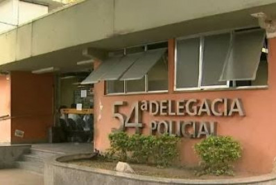 Dupla é presa por integrar grupo que roubava motoristas de aplicativo na Baixada