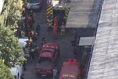 Incêndio em galpão comercial deixa dois feridos no Anil