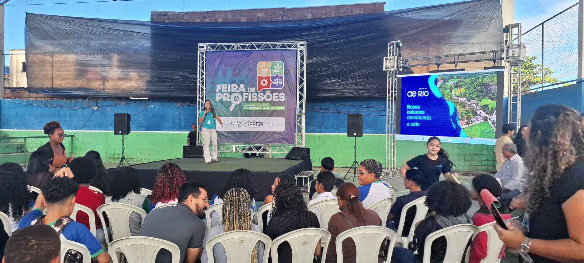 A programa&ccedil;&atilde;o foi aberta com a palestra "Eu e o meu futuro", ministrada por Edmilson Gon&ccedil;alves, analista do Sebrae - Divulga&ccedil;&atilde;o / PMJ