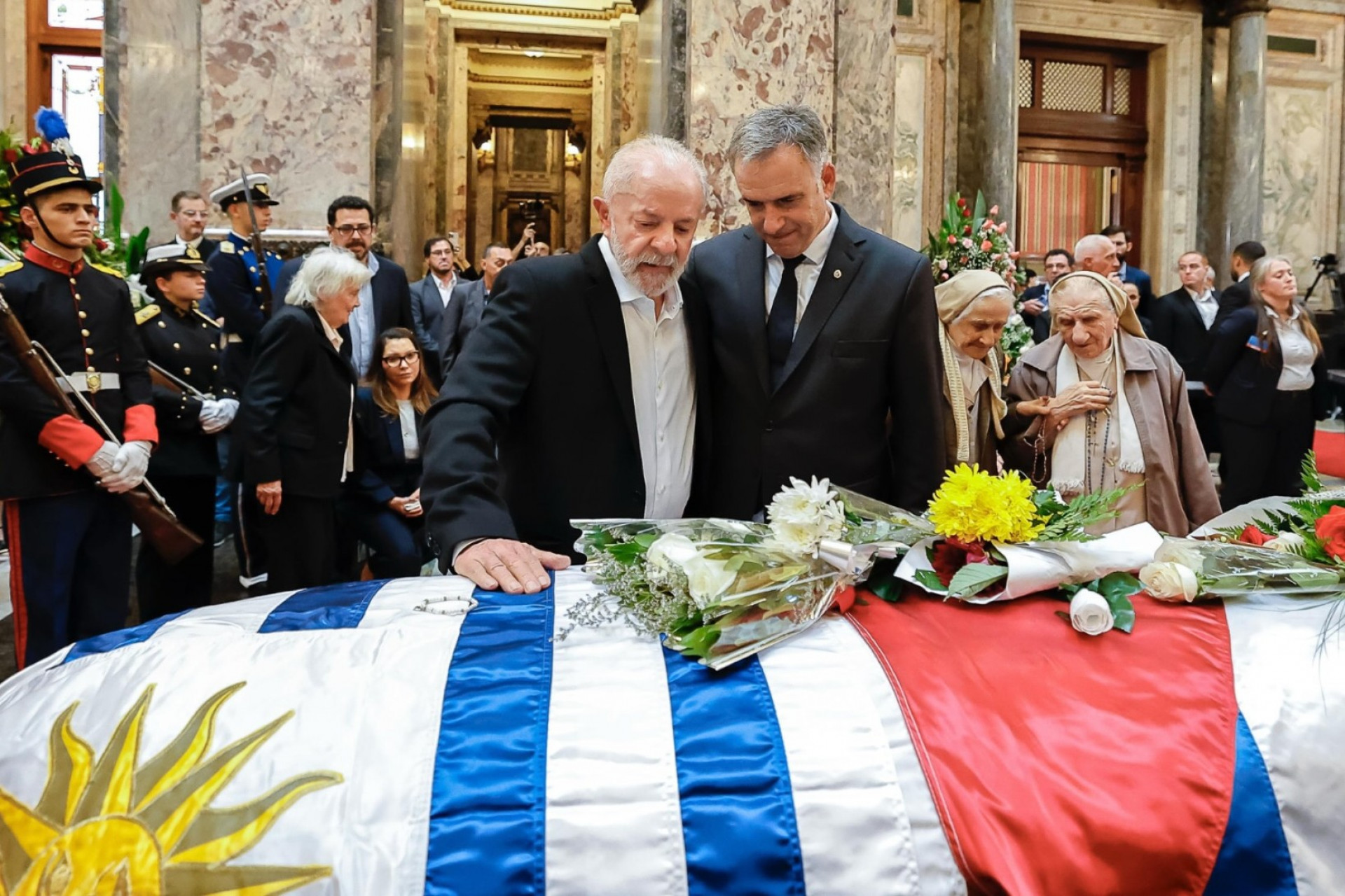 Lula e Yamandu? Orsi se despedem de Mujica em velório no Uruguai - Reprodução Instagram / Ricardo Stuckert