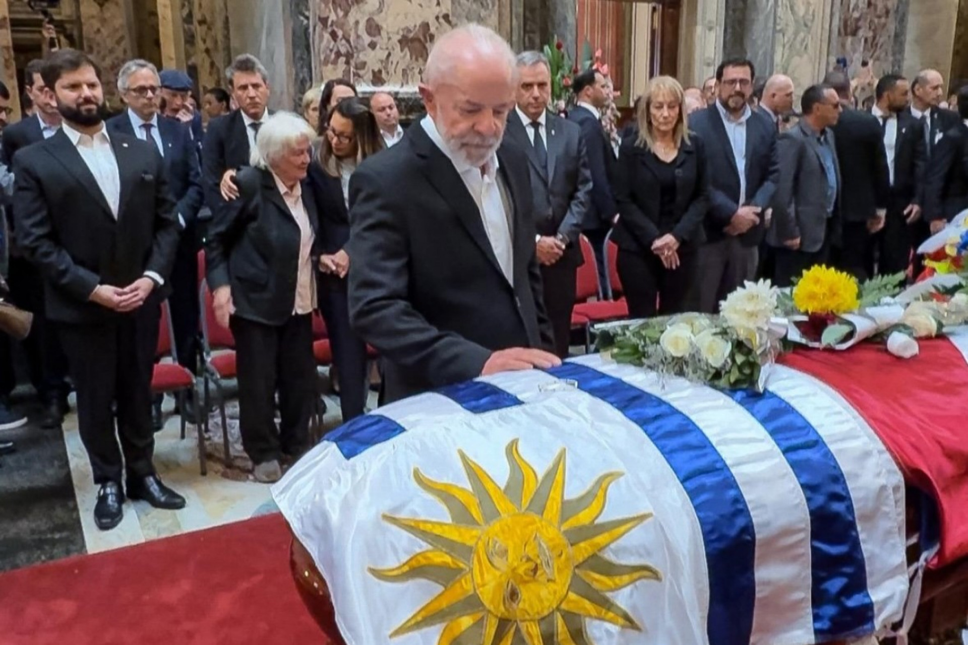 Lula se despede de Mujica em velório no Uruguai - Reprodução Instagram / Ricardo Stuckert