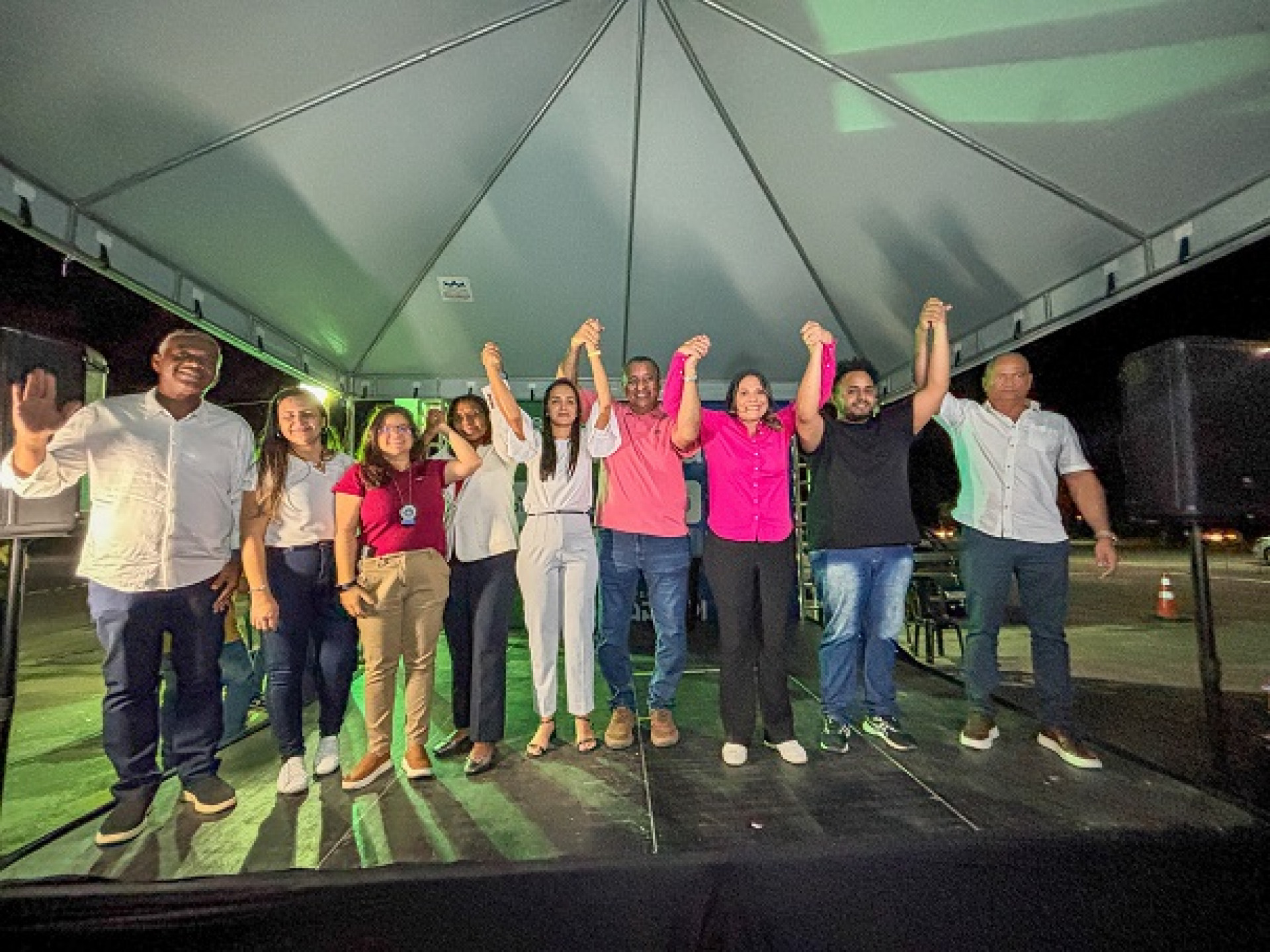 A solenidade contou com a presen&ccedil;a do vice-prefeito Carlos Janu&aacute;rio, da secret&aacute;ria estadual de Direitos Humanos, Ros&acirc;ngela Gomes; autoridades vereadores e lideran&ccedil;as - Suzane Vasconcellos / PMJ