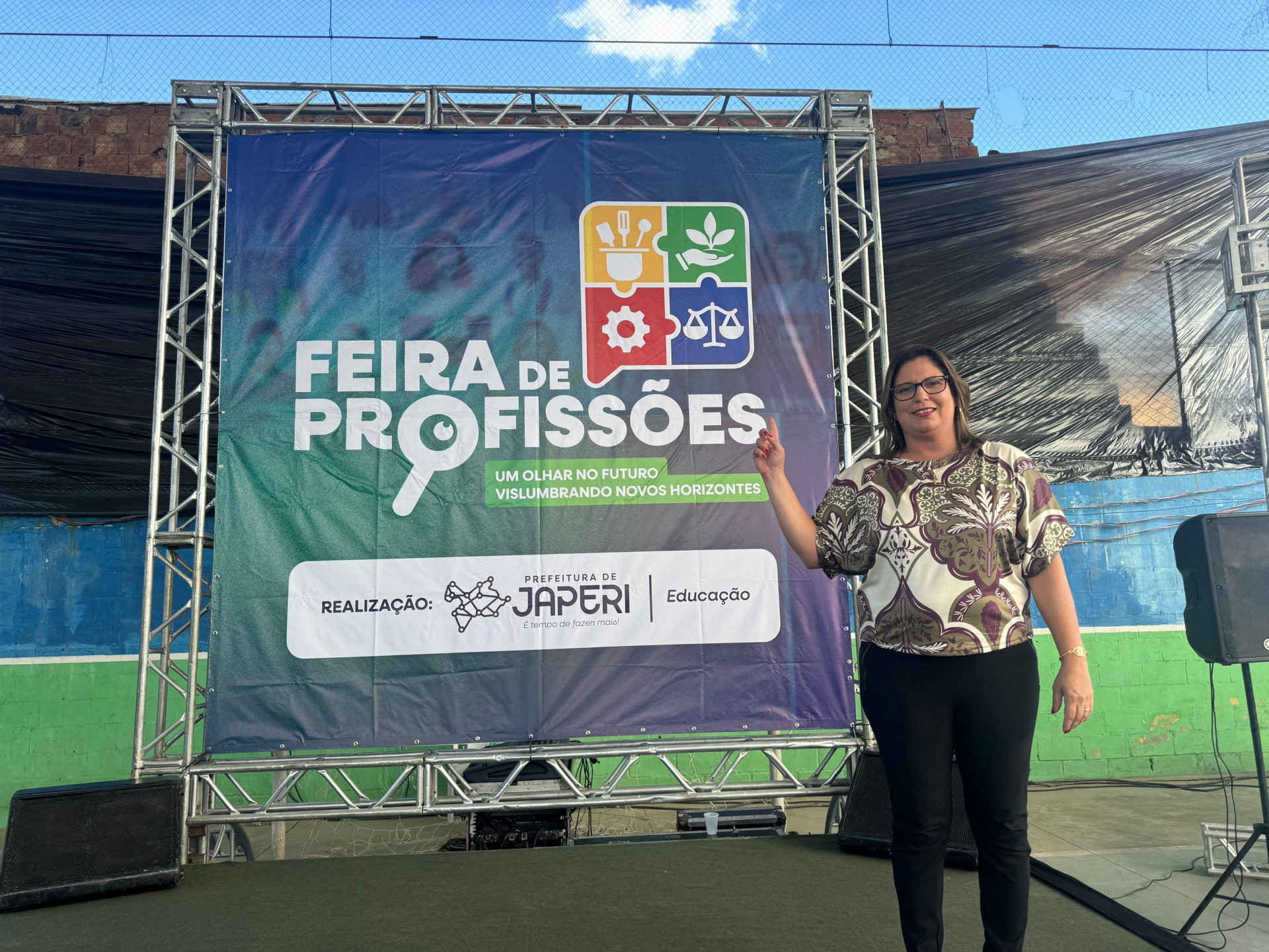 A secret&aacute;ria de Educa&ccedil;&atilde;o, Caroline Ontiveros, destacou a import&acirc;ncia do evento - Divulga&ccedil;&atilde;o / PMJ