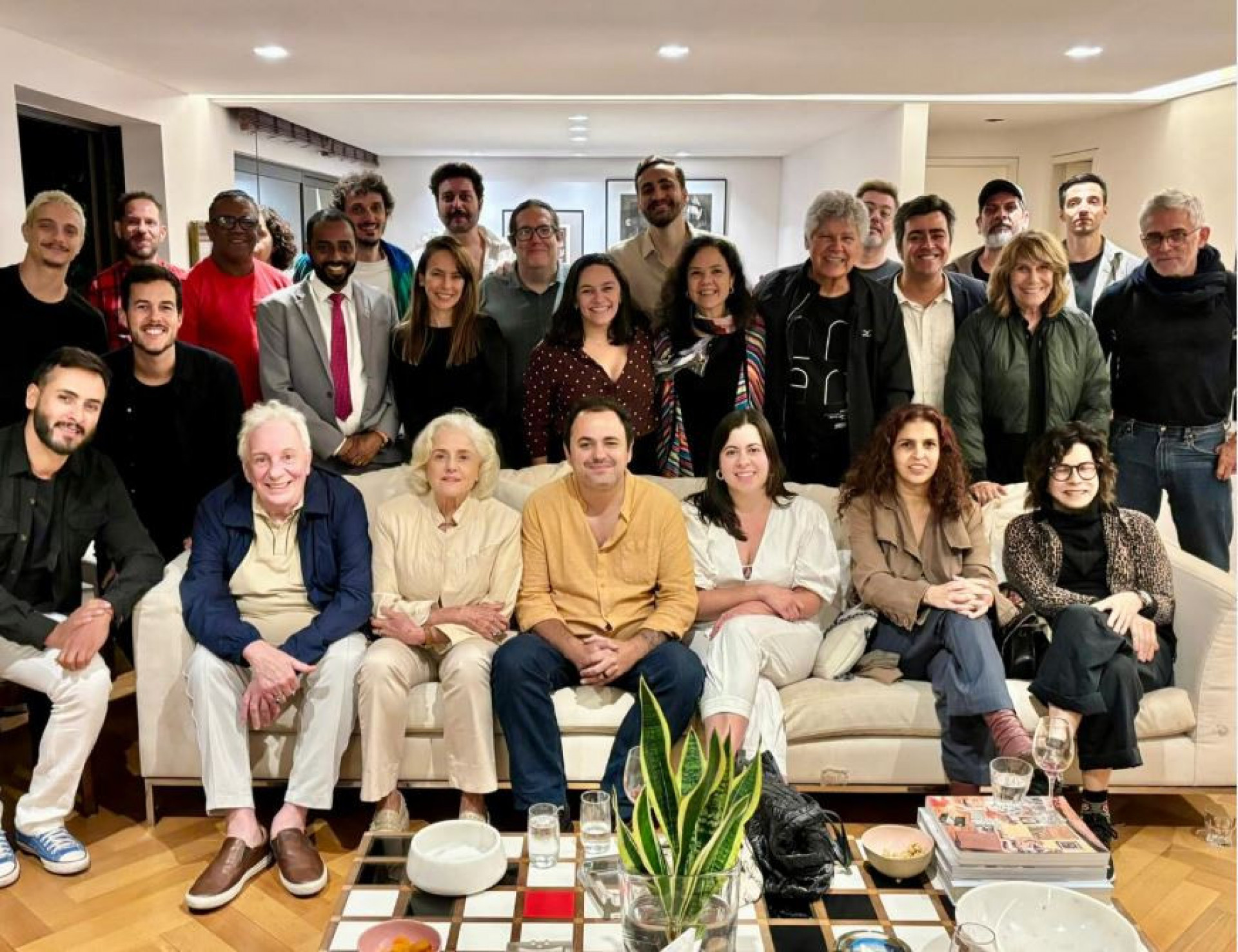 Marco Nanini recebeu integrantes da classe artística e políticos em defesa do mandato de Glauber - Reprodução / Instagram