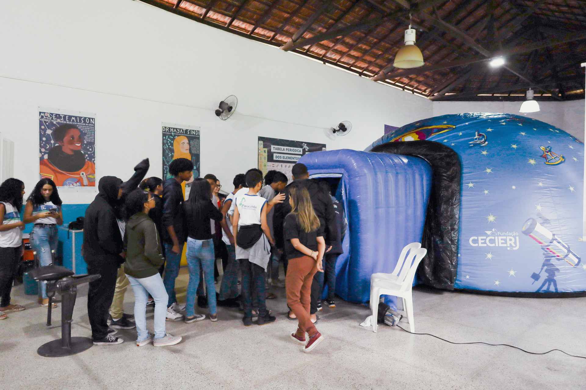 A Caravana da Ci&ecirc;ncia &eacute; um centro de ci&ecirc;ncias itinerante que percorre os munic&iacute;pios do estado do Rio de Janeiro, levando conhecimento de forma l&uacute;dica e interativa - Priscila Marques / PMP