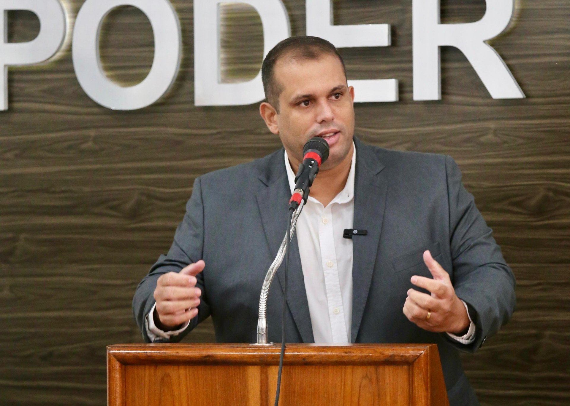 Para o vereador Felipe Carvalho, autor da lei, a prioriedade n&atilde;o &eacute; um privil&eacute;gio, &eacute; necessidade para as pessoas com obesidade m&oacute;rbida - Divulga&ccedil;&atilde;o