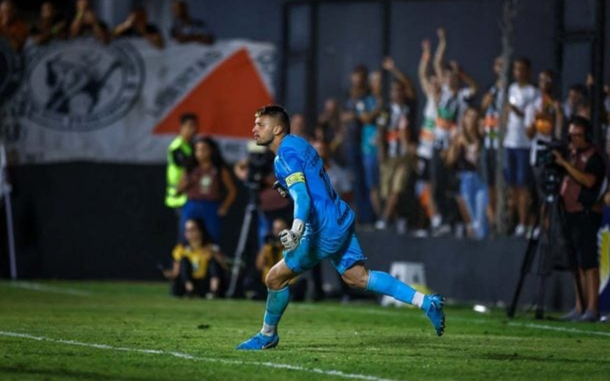 Palmeiras avan&ccedil;a na contrata&ccedil;&atilde;o de Gabriel Grando, do Gr&ecirc;mio