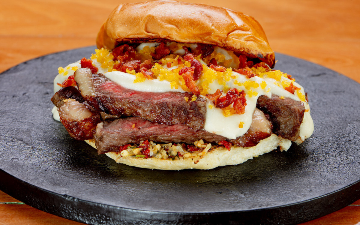 Beer Beach Burger celebra o sabor e a arte de Macaé com hambúrgueres criativos, shows e grafite ao vivo na Praia dos Cavaleiros