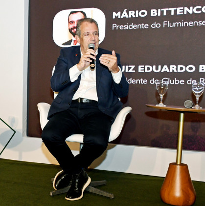 Presidente do Flamengo elogia Fluminense e analisa finanças