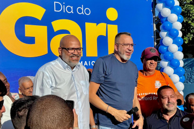 Belford Roxo: Prefeito participa de café da manhã com garis e anuncia gratificação de 20% para categoria