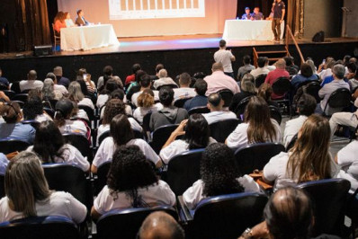 Rio das Ostras debate desafios da Atenção Básica com foco no orçamento do SUS