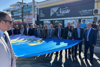 Desfile cívico marca aniversário de São Pedro da Aldeia