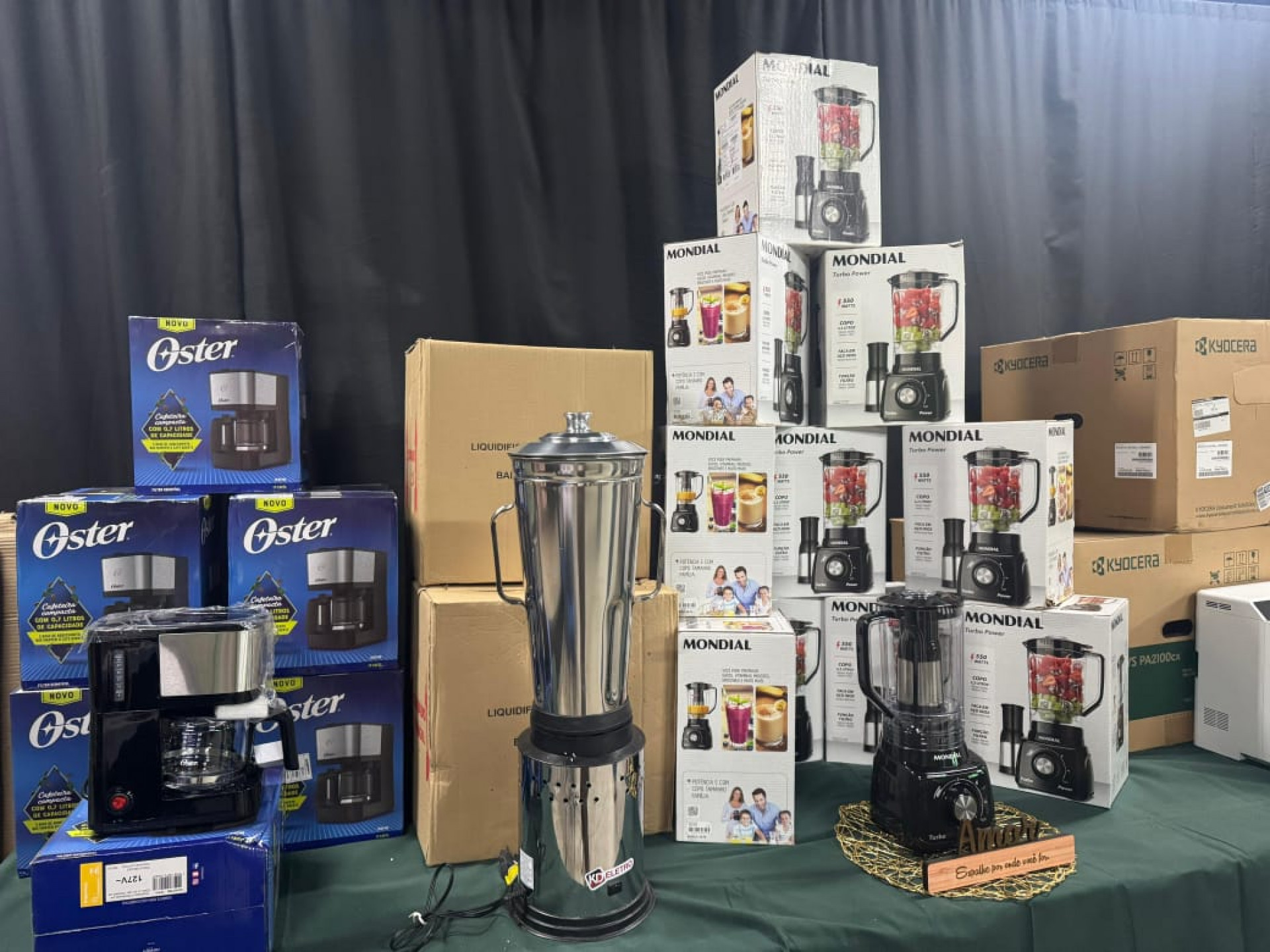 Foram adquiridas impressoras coloridas, quadros, cafeteiras, al&eacute;m de liquidificadores manuais e industriais - Divulga&ccedil;&atilde;o / PMJ