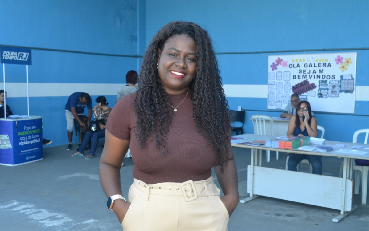 A coordenadora do CRAS Éden, Larissa Ribeiro Santos