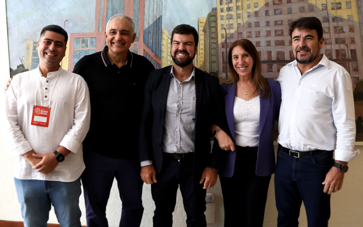 Prefeito de Macaé e lideranças da Costa do Sol firmam compromisso com o avanço do turismo regional no lançamento do Programa Novas Rotas, em Búzios