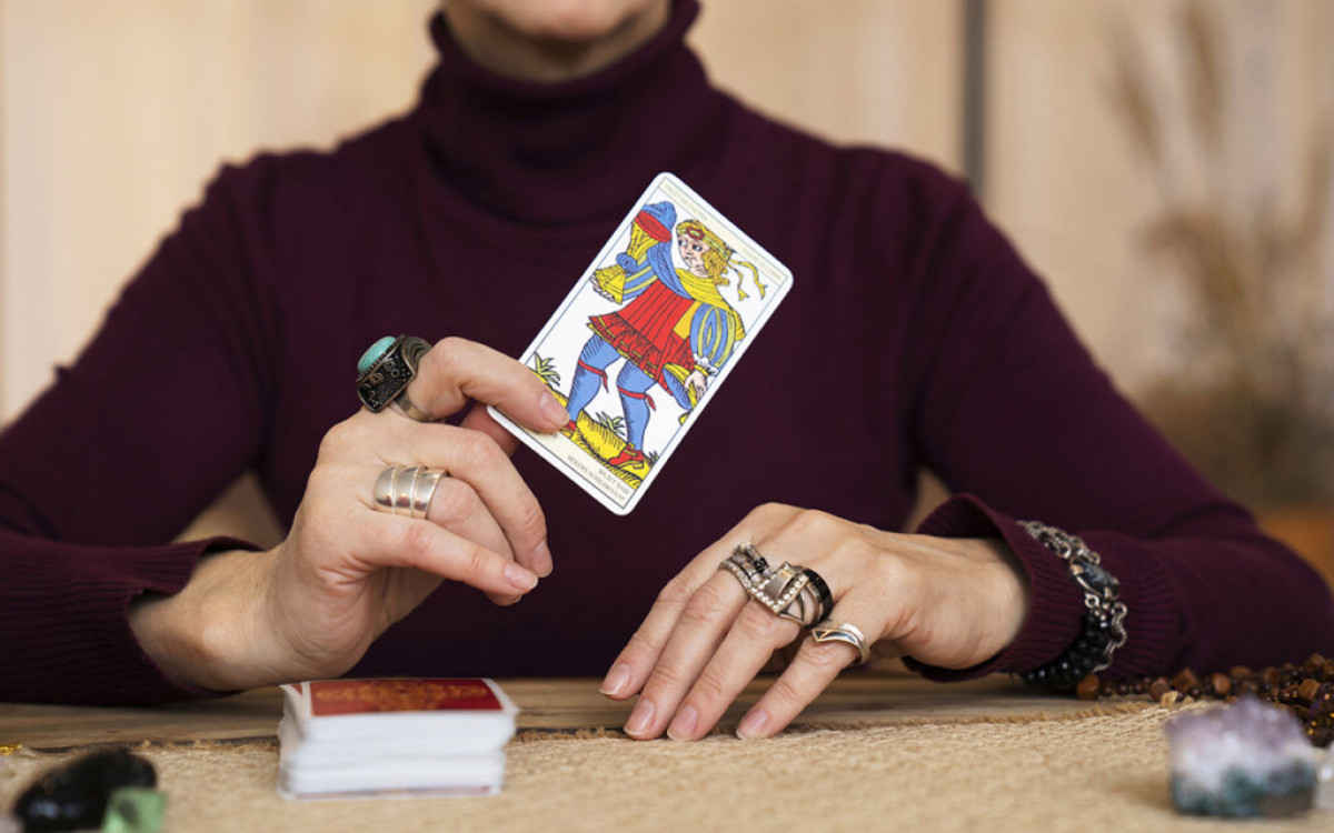 Tarot di&aacute;rio: o que as cartas revelam sobre seus sentimentos e escolhas