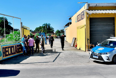 Prefeitura de Belford Roxo fiscaliza centro de reciclagem com sinais de irregularidades em São Francisco