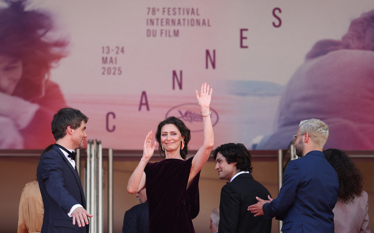 Os atores Wagner Moura, Maria Fernanda Cândido e Gabriel Leone em Cannes - VALERY HACHE/AFP