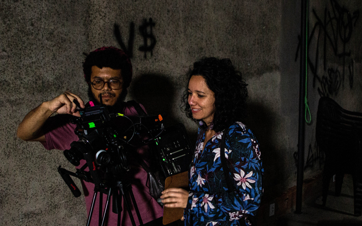 Catu Rizo é cineasta e fundadora do selo @CatuFilmes. Natural de Nilópolis, foi docente temporária da Faculdade de Artes do Paraná (FAP/UNESPAR)