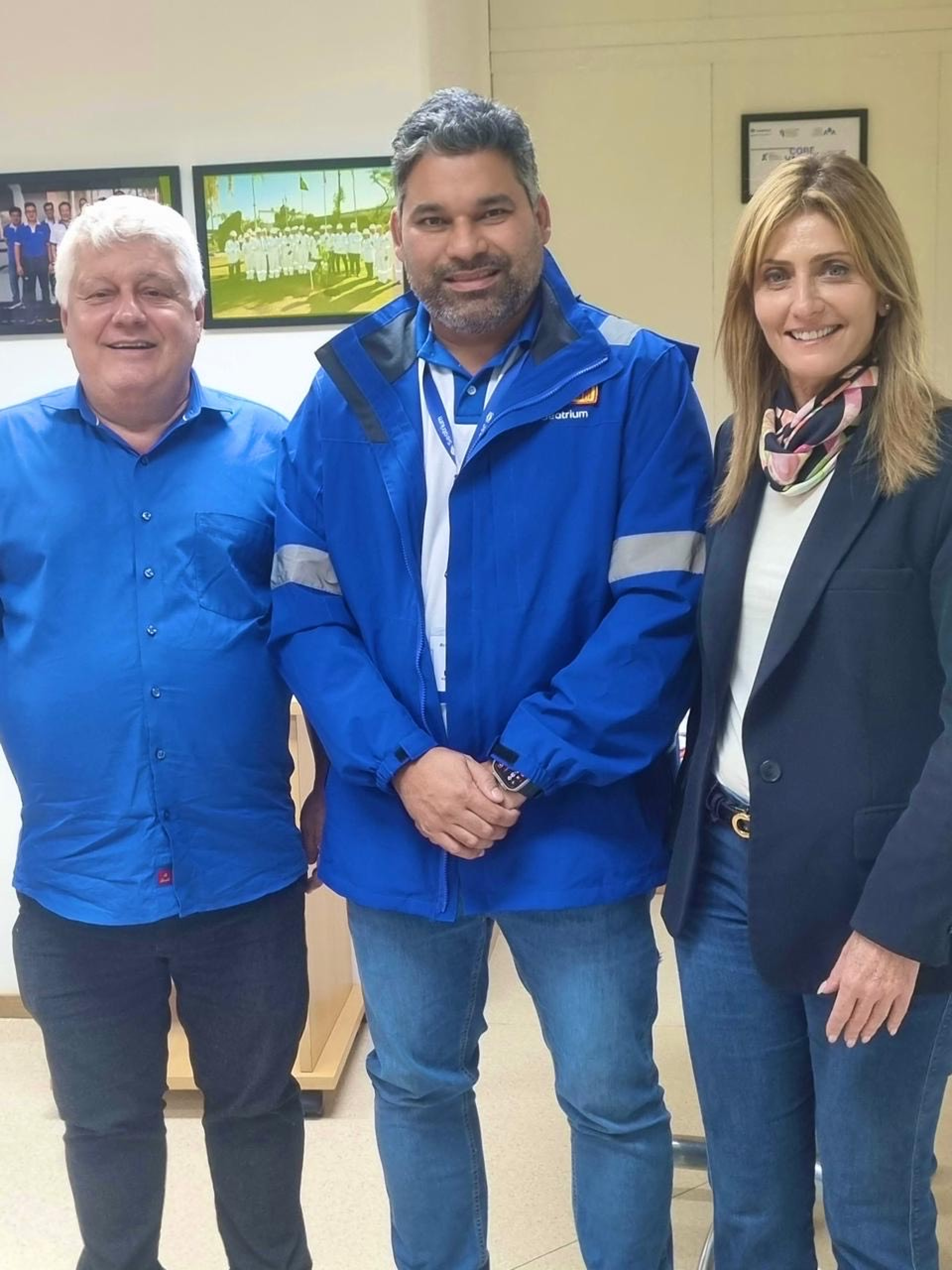 Prefeito Ferreti (E) e deputada Célia Jordão (D) em busca de parcerias para qualificação de mão de obra em Angra